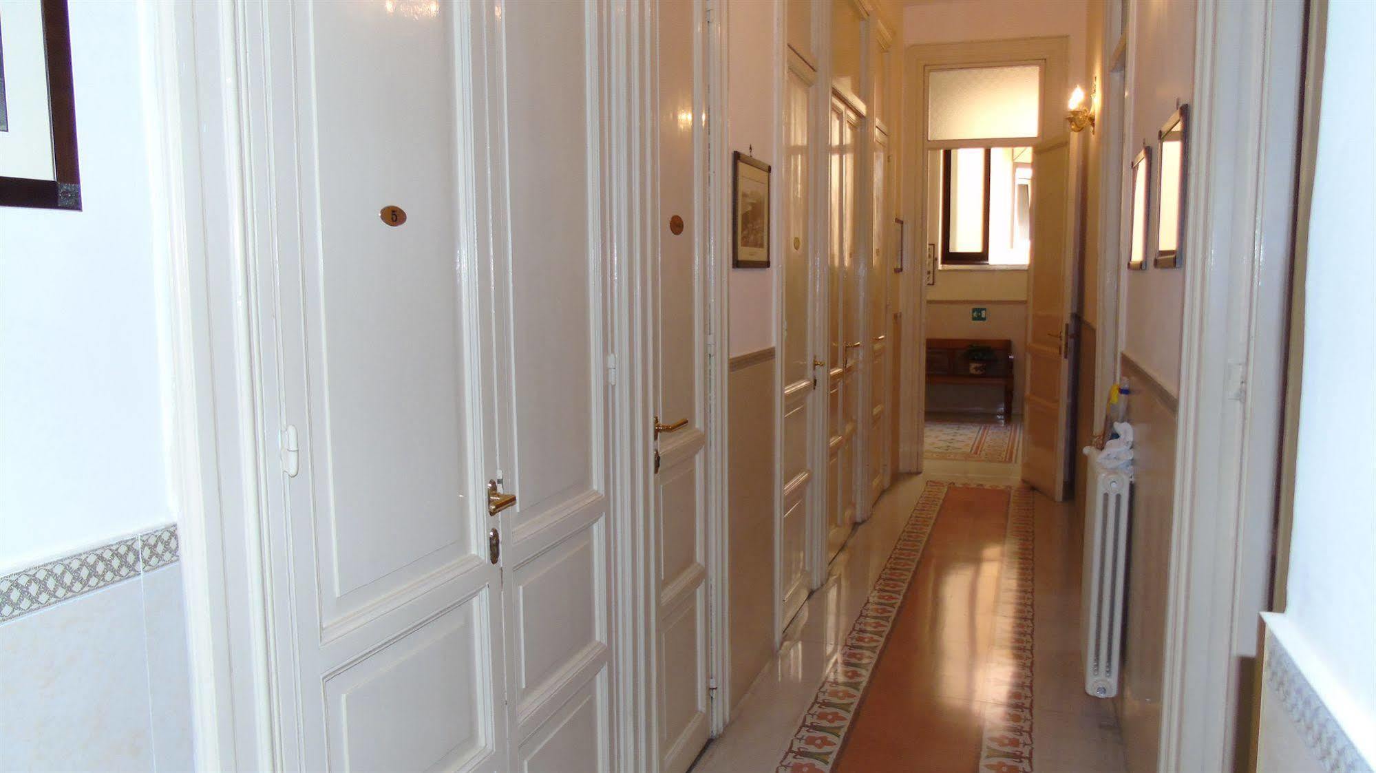 Albergo Cavour Palermo Exterior foto